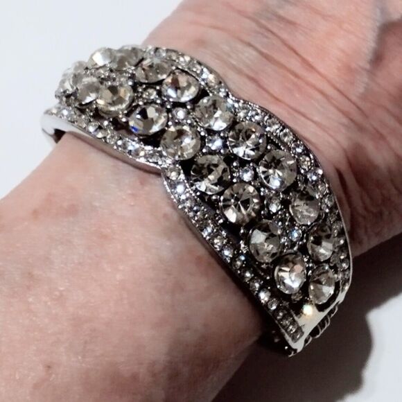 Hinged Silver Tone Clear Rhinestone Ornate Bangle Bracelet - Picture 5 of 5